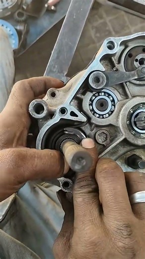 splendor Plus kick spring fitting 😱🔧 #shorts #automobile #viral #vlogs