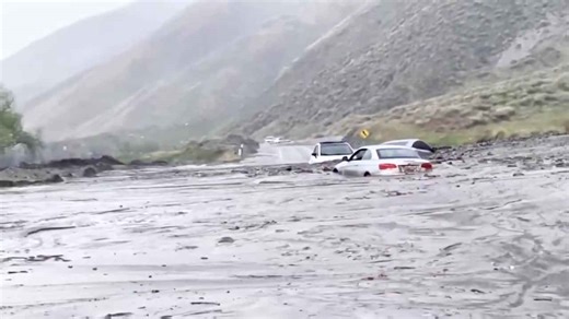 Mudslides trap motorists in Southern California storm
