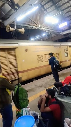 #diwali #railway #trainarrival ,#travel #song #bollywood #entertainment #music