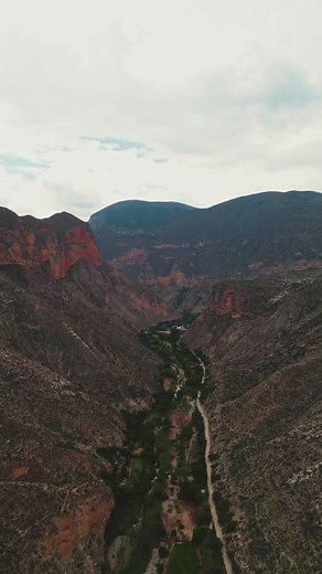 En #Peñamiller hay un concierto de vida y belleza, en torno al río Extoraz. ¡Ven a llenarte los ojos y el alma con este paraíso! #QroTravel #Queretaro | Querétaro.Travel