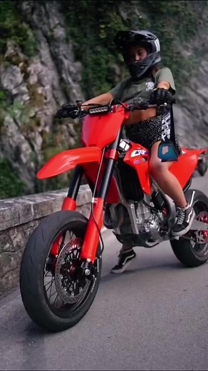 #stitch con @danielvalpertaofficial #ladybikersoftiktok #bikergirl #moto