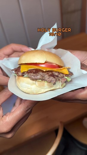 Holy Cow Burger NYC: A Halal Burger Joint with Comfort Food Galore!