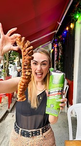 RUTA CHICHARRONERA 🔥😎¿Qué qué? Mor es en que DICIEMBRE 🎄el chicharrón sabe más rico, por eso aquí le dejamos 4 lugares donde comer chicharrón XXL con @antioquenofla anote pues porque esto si es flow del bueno. 1️⃣ @lagloriadegloria y su chicharrón de un kilo 2️⃣ @restaurantelamatriarca y su chicharrón al cajón 3️⃣@richarron.medellin y su rollo de chicharrón de 2 kilos 4️⃣ @eltrifasicoenvigado y si chicharrón doble carril Esto es el santo grial del chicharrón guarde el videito no se le vaya a 