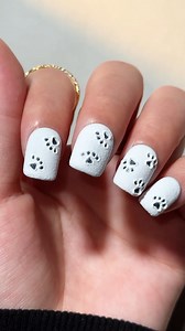 18K views · 112 reactions | ❄️ Dive into the magic of winter with this dog paw-inspired nail tutorial. Inspired by @dii.neil #beetlesgelpolish #naildesigns #diynail #nailtutorial #winternails #nailswag #snownails | BeetlesGelPolish | Facebook