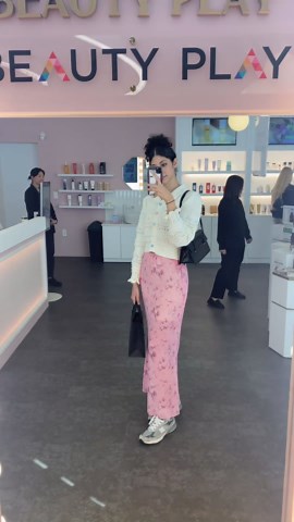 𝒜𝓎𝒶 𝒟𝒶𝓂𝒾𝓇𝒾 on Instagram‎: "🌷🌷🌷🌷 . . . . . . #model #korea #fashion #seoul #كوريا #beauty #모델 #외국인모델 #뷰티 #데일리룩 #서울 #외국인 #외국인여자 #كوريا_عالم_جميل #كوريا_العراق #كوريا_حلوه #런웨이 #koreanevent #koreanskincare #سيول #corée #coreedusud #koreanoutfit #koreanstyle #coreadelsur #패션모델촬영 #룩북 #모델사진 #seoul #southkorea #modeling"‎