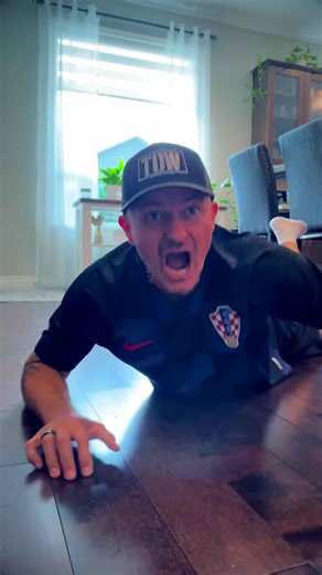 Nerf war: Clown attack!