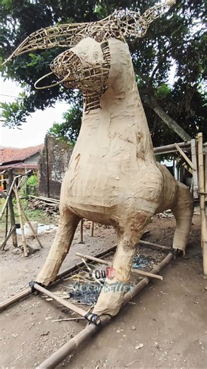 The Process of Making an Ogoh-Ogoh That Looks Like a Bull 👀