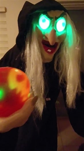 2025 Evil Queen Animatronic Home Depot Halloween #halloweendecor #halloween #horror #scary