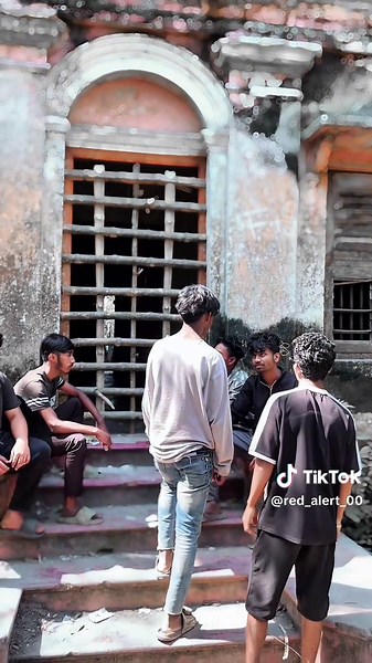 Understanding Red Alerts in Digital Communication