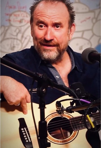 Colin Hay's Acoustic Cover of Velvet Underground