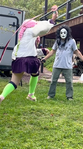 Mitsuri fights a demon but it’s a bit strange…