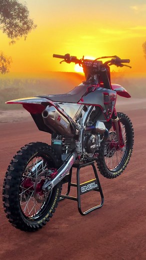 CRF 450R: The Ultimate Motocross Experience