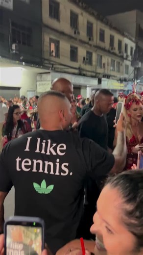 Virgínia Fonseca e o Seu Carinho com os Fãs em Caxias