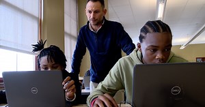 Buffalo Schools offering Woz Ed STEM for students