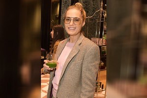 Yasmin Le Bon Biography - Net Worth, Partner, Daughters | eBiographyPost