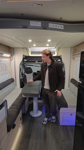 Dit is ’m: de Challenger 250 🚐✨ Compact van buiten, verrassend ruim van binnen. - #campercenterrotterdam #challenger250 #halfintergraal | Camper Center Rotterdam