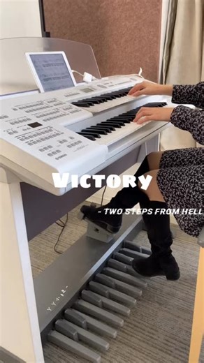 「Victory」 Two steps from hell 史诗级战歌 震撼人心的史诗级bgm 胜利永远属于勇者！ （双排键小白被脚键盘折磨崩溃了，先选个
