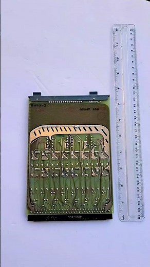 UNIVAC 1970s Logic Board Teardown – Vintage Computer Tech Up Close #vintageelectronicsDreamTrackAI