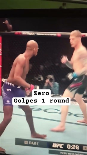 plateia vaia Page vs Peterson pouca atividade #ufc #paramountplus #mma