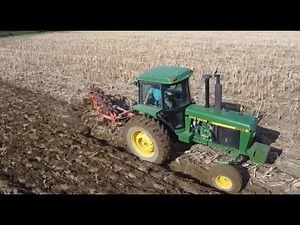 John Deere 4055 Moldboard Plowing