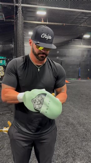 19K views · 113 reactions | The Great Ape Grip is the ultimate...