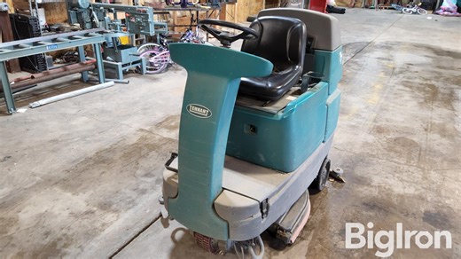 Tennant T7 Shop Power Sweep | Agriculture