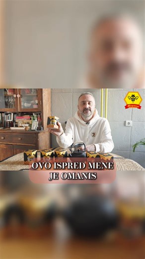 Oman i anis, savršen biljni spoj za zdravlje organa za disanje! 🍯 Oman (Inula helenium) preporučuje se protiv kašlja, bronhitisa, upale pluća i izbacivanje nagomilane sluzi u bronhijama. 🍯 Anis (Pimpinela anisum) sadrži anetol, supstancu koja olakšava disanje i podstiče izbacivanje sluzi iz pluća. Anis, poznatiji kao odžačar bronhija, je zato veoma efikasan i prijatan lek za kašalj, bronhitis i astmu. 🍯 Ove dve biljke u medu posebno se preporučuju pušačima, ali i svima koji žele da očiste dis