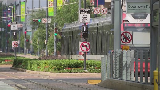 Red Line delays highlight city’s struggle to get on track with transit