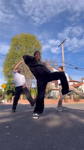 ⚡️Isaiah Russell-Bailey⚡️ on Instagram: "Stanky leg with the homies"