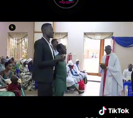 #dinkagospelsongs #southsudantiktokers🇸🇸 #gospel #ssd #nairobitiktokers #ugandatiktok🇺🇬 #dinka #creatorsearchinsights #foryoupage #fyp #churchsongs #glorytogod #songs