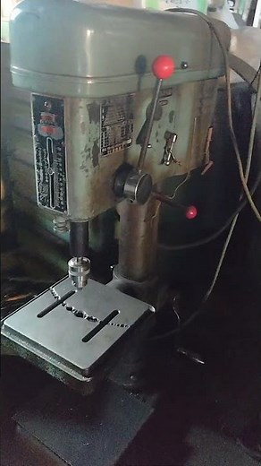 ボール盤 穴開け 金属加工 丸穴