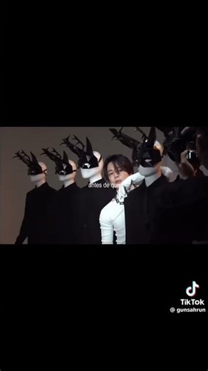 teri pyari pyari do Akhiyan... #bts #jimin