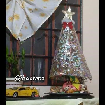 Recycle Old CDs into Christmas Tree