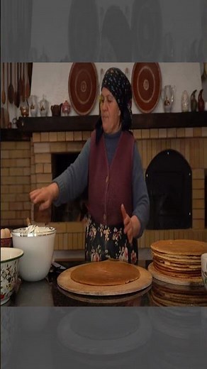 This traditional honey cake is Pure Love 😍