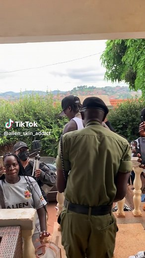 alien_skin_addict (@alien_skin_addict)’s videos with Nkwekute - Alien Skin Official