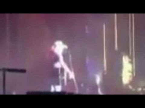 Jason Aldean flees gunfire during concert on Vegas strip