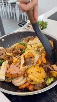 Cooking Chinese food 麻辣香锅 “Mala Xiang Guo”(Spicy Hot Pot) #chinesefood #cooking #mukbang #korea