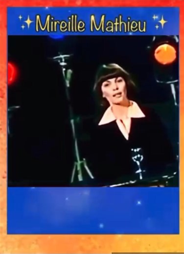✨Mireille Mathieu 🌷💞✨ ✨Le vieux café de la rue de Amérique ✨✨✨✨✨✨✨ | Fidel Samano Serrano