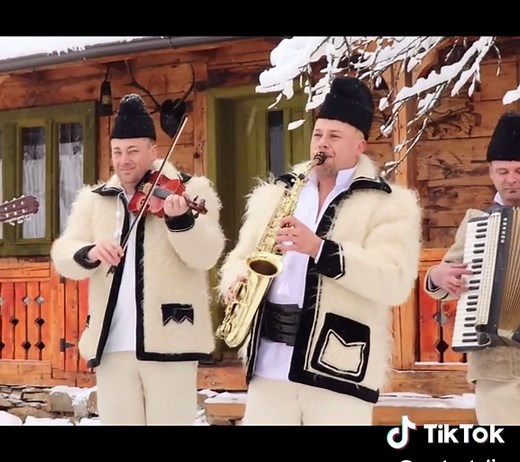 #viral #maramures🇷🇴 #colinde #traditional #catalin_mâț TikTok