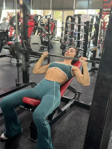 Muscle & Fitness Hers on Reels