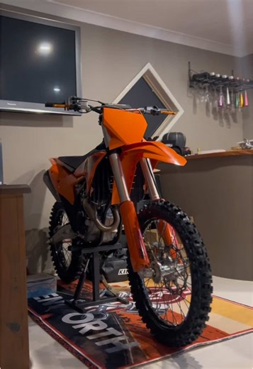 Lots to come!! @ktm._house #ktm #2025 #350sxf