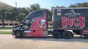 111K views · 1.9K reactions | The Tampa Bay Buccaneers, evacuating Hurricane Milton's path, have arrived at the Caesars Superdome for practices this week ahead of the Saints game on Sunday. | WVUE FOX 8 | Facebook