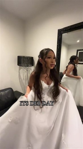 How to Manage Frizzy Hair After Dancing