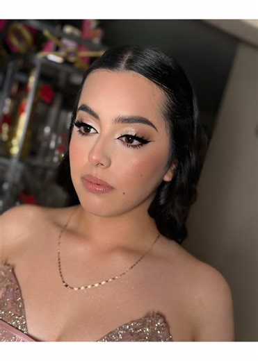 Prom #paratiiiiiiiiiiiiiiiiiiiiiiiiiiiiiii #makeup #makeuptutorial #dallas #prom