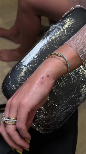 Elegant Star Tattoos for a Stunning Look