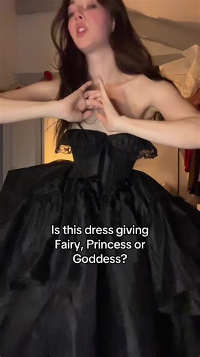 Code STAR for 15%off @Selkie The caviar lace for lovers gown #fairy #princess #goddess #vintagefashion #wlw