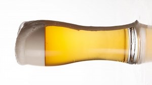 Vertical Stop Motion Video Pouring Beer Stock Footage Video (100% Royalty-free) 1090361429 | Shutterstock