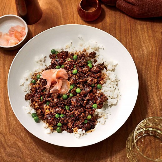 Soboro Donburi (Gingery Ground Beef with Peas over Rice)
