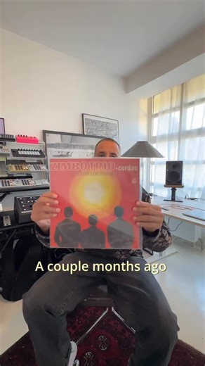 Fabe (Ger) // Salty Nuts 🥜 on Instagram: "How I get from a 60‘s Brazilian jazz record to a house banger 🔪🥒 Finally I had the chance to check out the record I’ve got as a present from the promoter when I played in for @crisp.br in São Paulo 🇧🇷 After I’ve put the needle to the record I’ve instantly felt the vibe and had to chop it up. I love to sample already recorded audio and twist it into something else. And love to learn about music history while I produce my beats. This record is from th