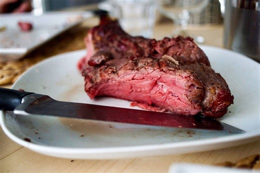 Eating only red meat: Impact on health